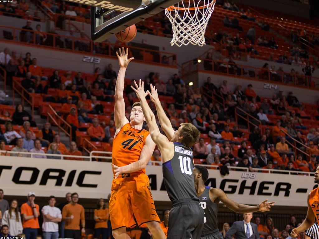 នូវការប្រកួតនិងការប្រកួត