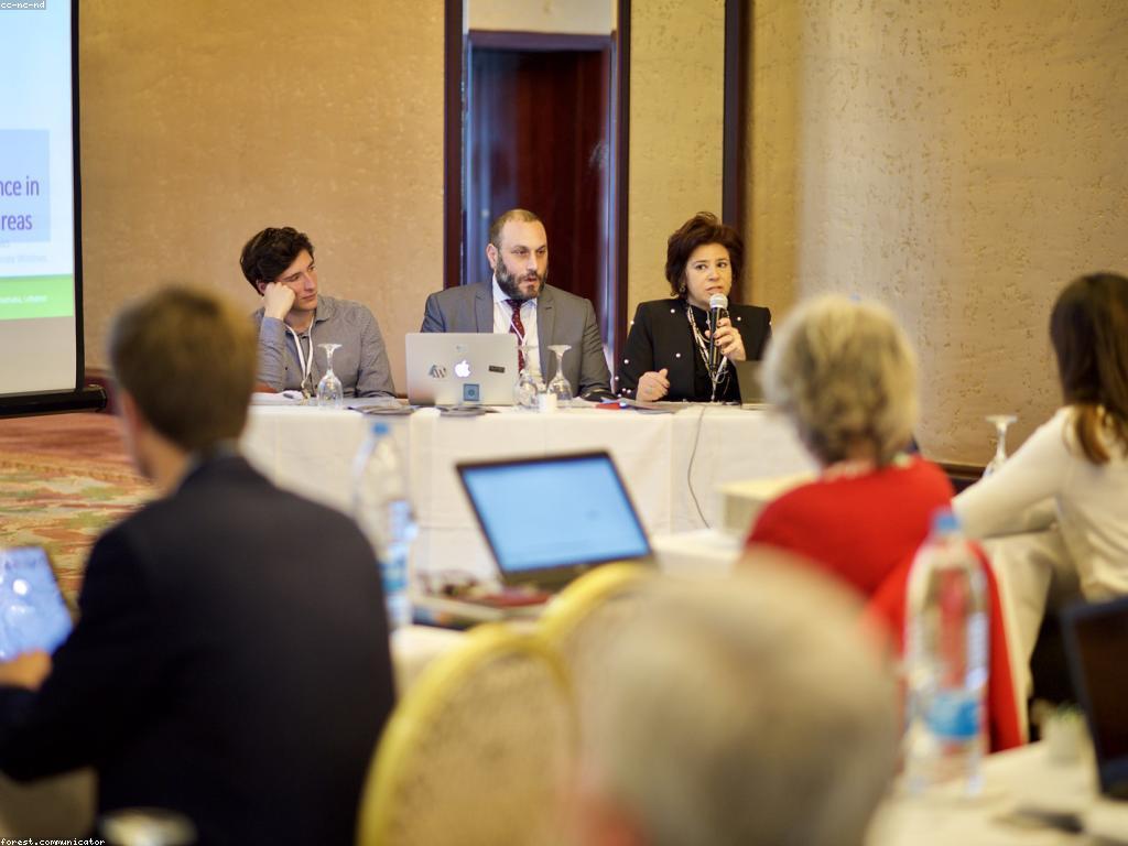 ការបង្ហាញពីឱកាស: ឱកាសក្នុងវិស័យសង្គមស៊ីវ៉ូស្រុក